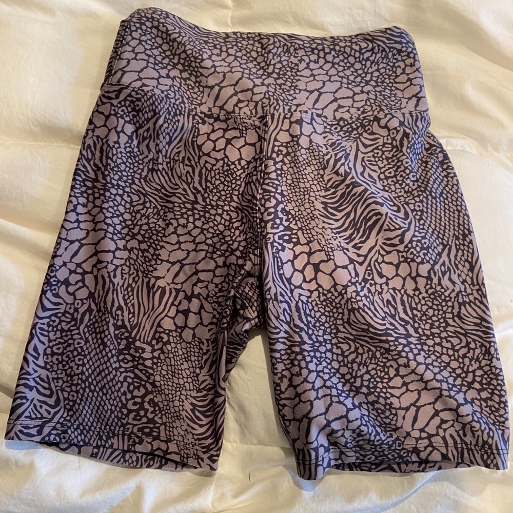 Workout shorts - Picture 3 of 3